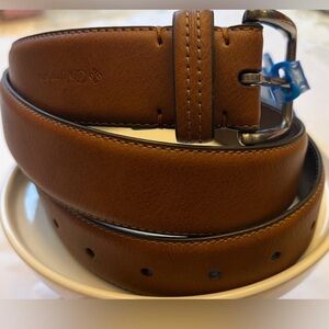 ✨$13✨NWT• Columbia Mens Trinity Logo Belt (38)